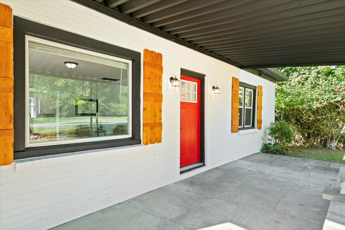Property Photo: 1423 Gilbert Avenue IN 46227