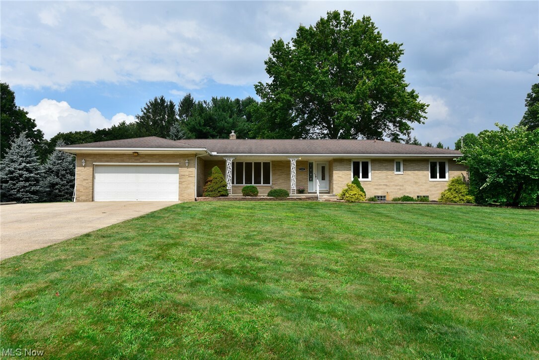 Property Photo:  3141 Sherbrook Drive  OH 44685 