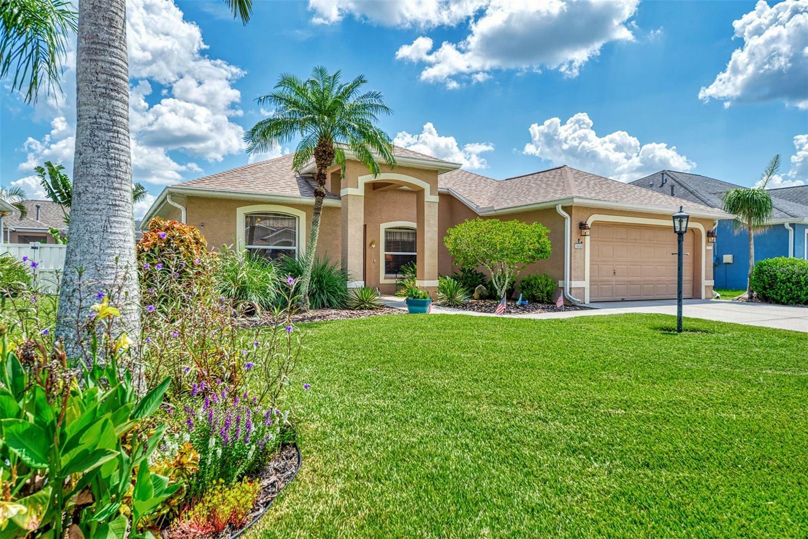 Property Photo:  10446 Old Grove Circle  FL 34212 