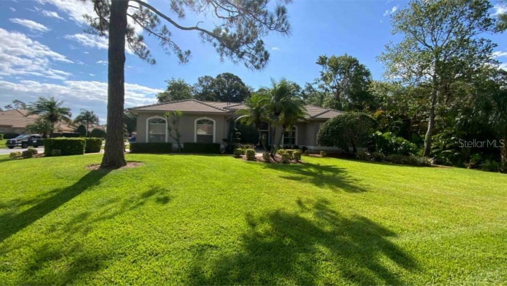 Property Photo:  30 Turtle Creek Circle  FL 34677 