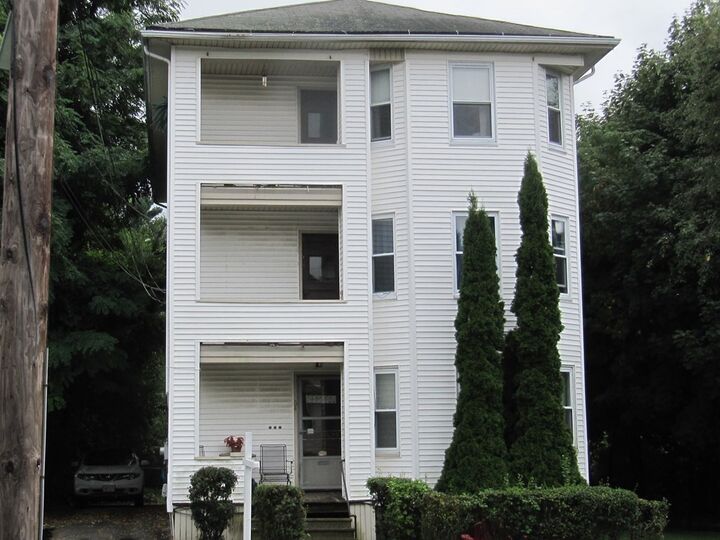 Property Photo:  64 Francis Street  MA 01606 