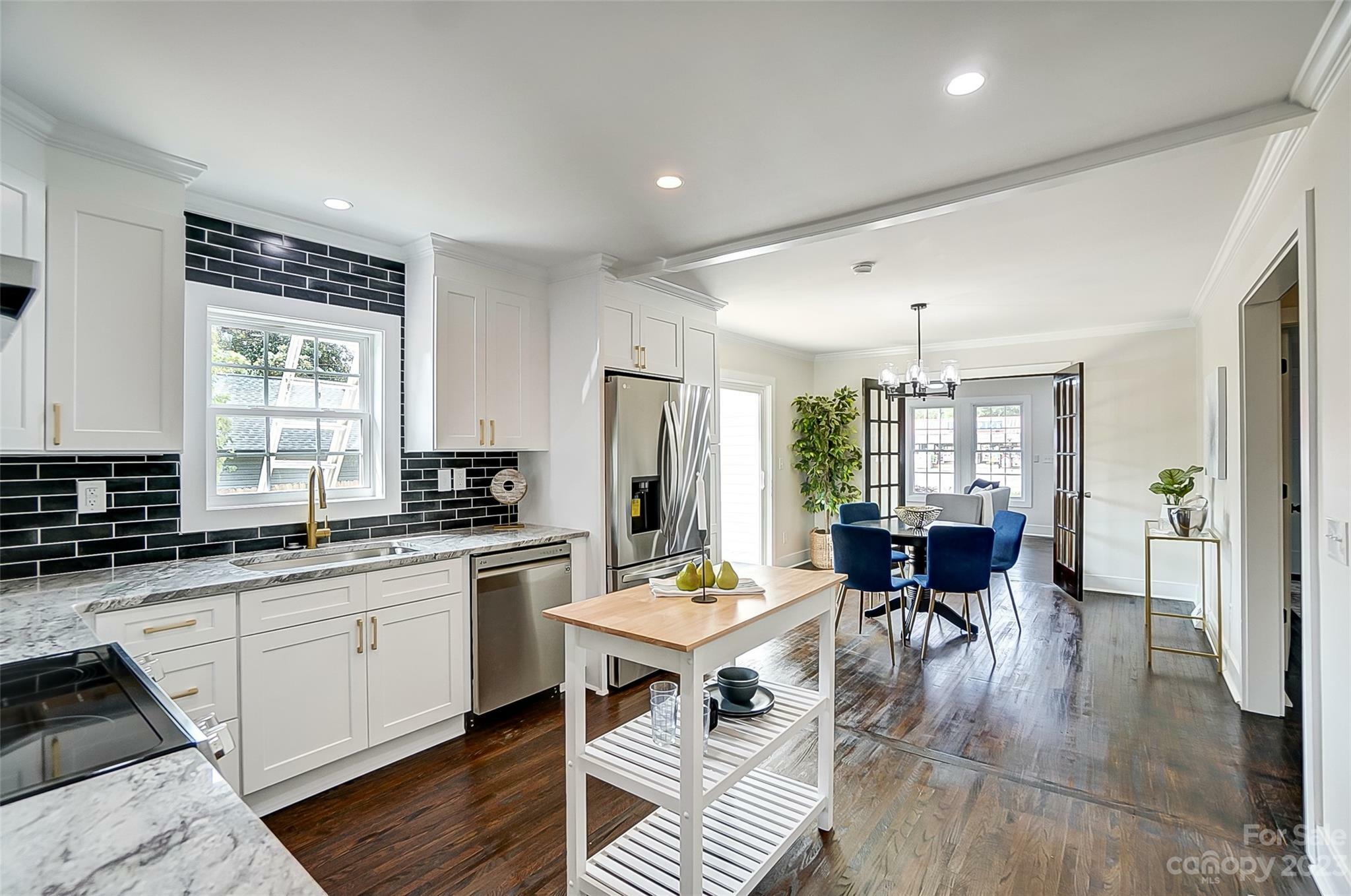 Property Photo: 702 Wright Avenue NC 28083