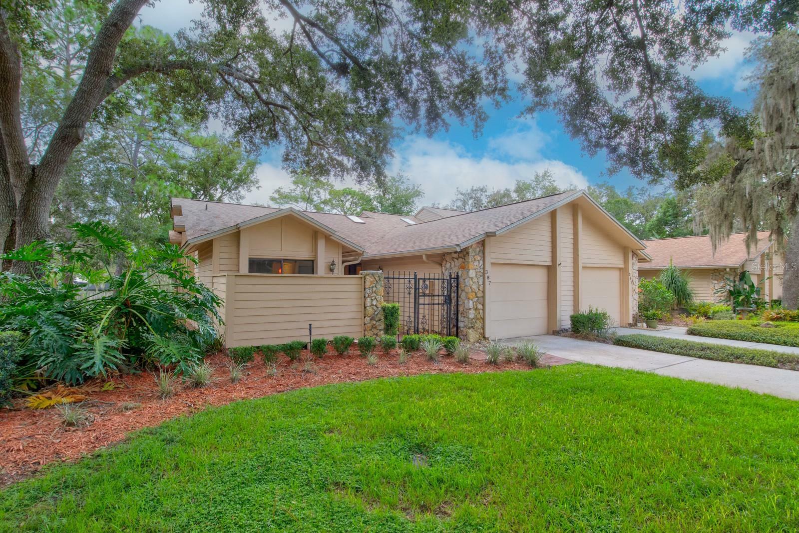 Property Photo:  387 Winchester Place  FL 32779 