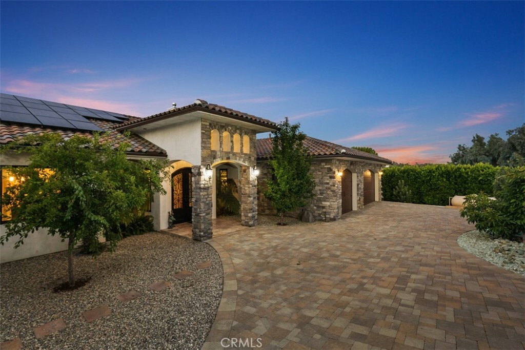 Property Photo: 30164 Via Norte CA 92591