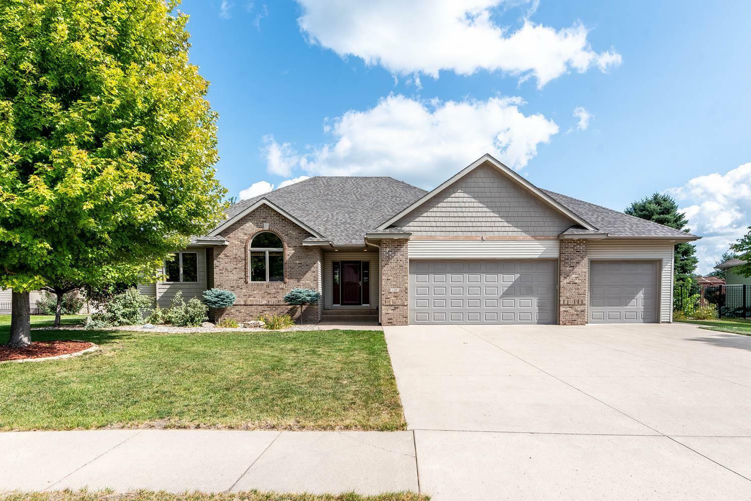 Property Photo: 129 Creekside Drive MN 56001