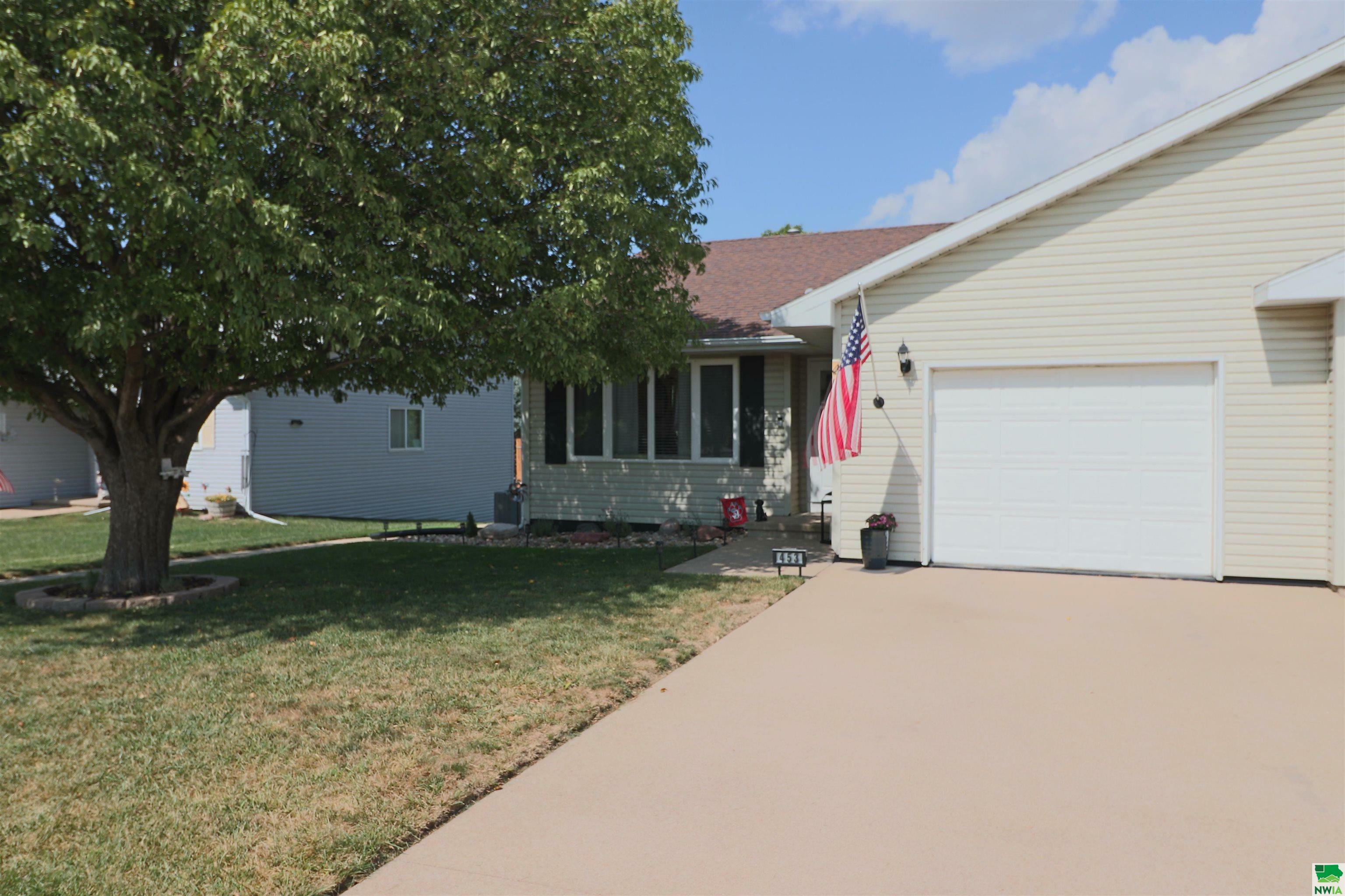 Property Photo:  453 Sunset Dr  IA 51031 