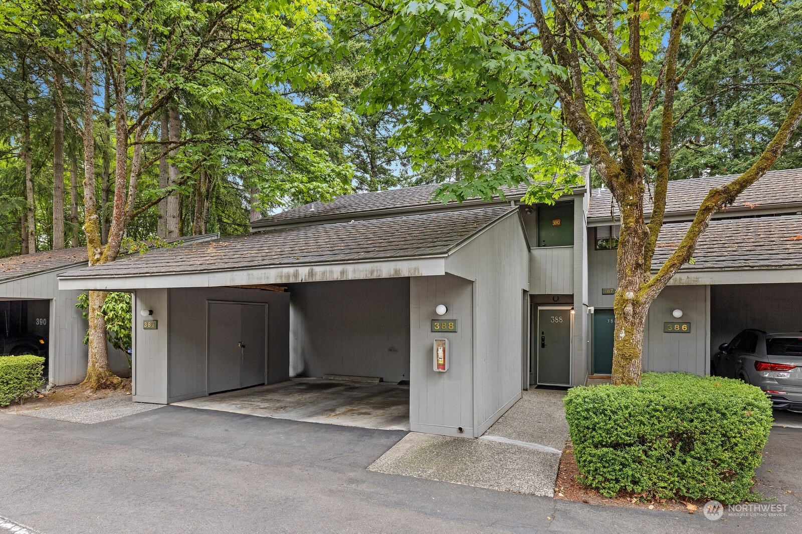 Property Photo:  6404 137th Avenue NE 388  WA 98052 