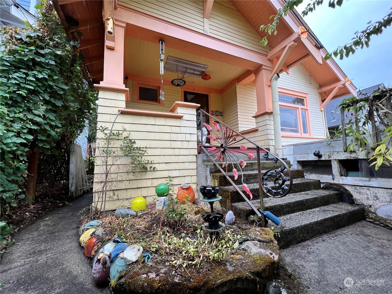2929 Mayfair Avenue N  Seattle WA 98109 photo