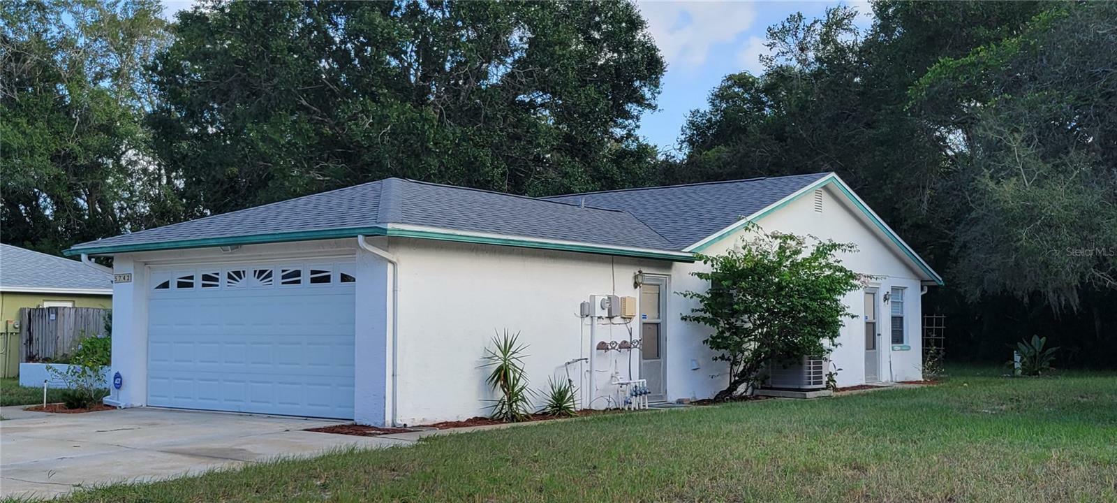 Property Photo:  5742 Corkwood Court  FL 34690 