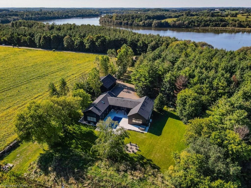 Property Photo: 8069 Sideroad 10 Sideroad ON N1H6J1