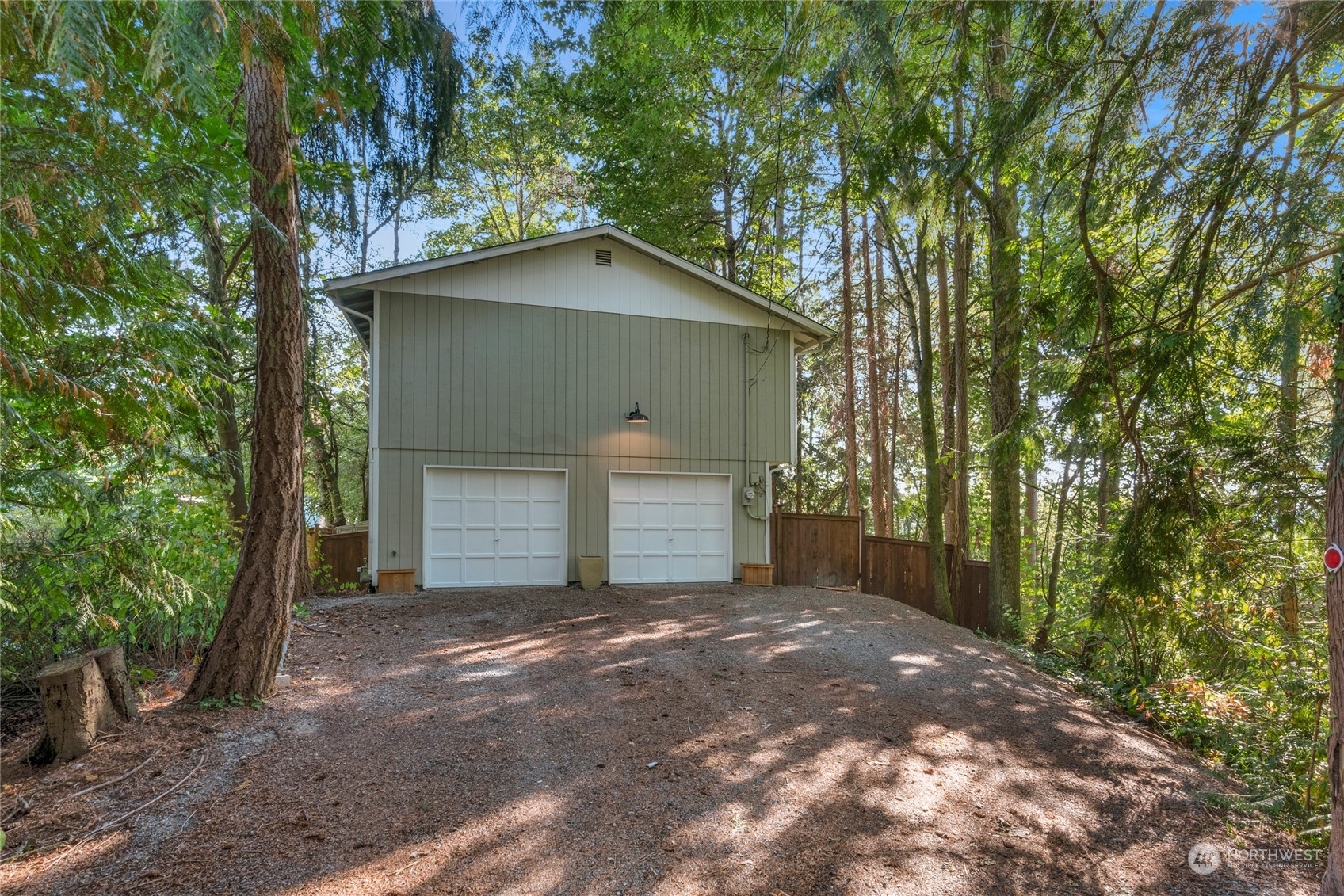 Property Photo: 3815 NE 205th Street WA 98155