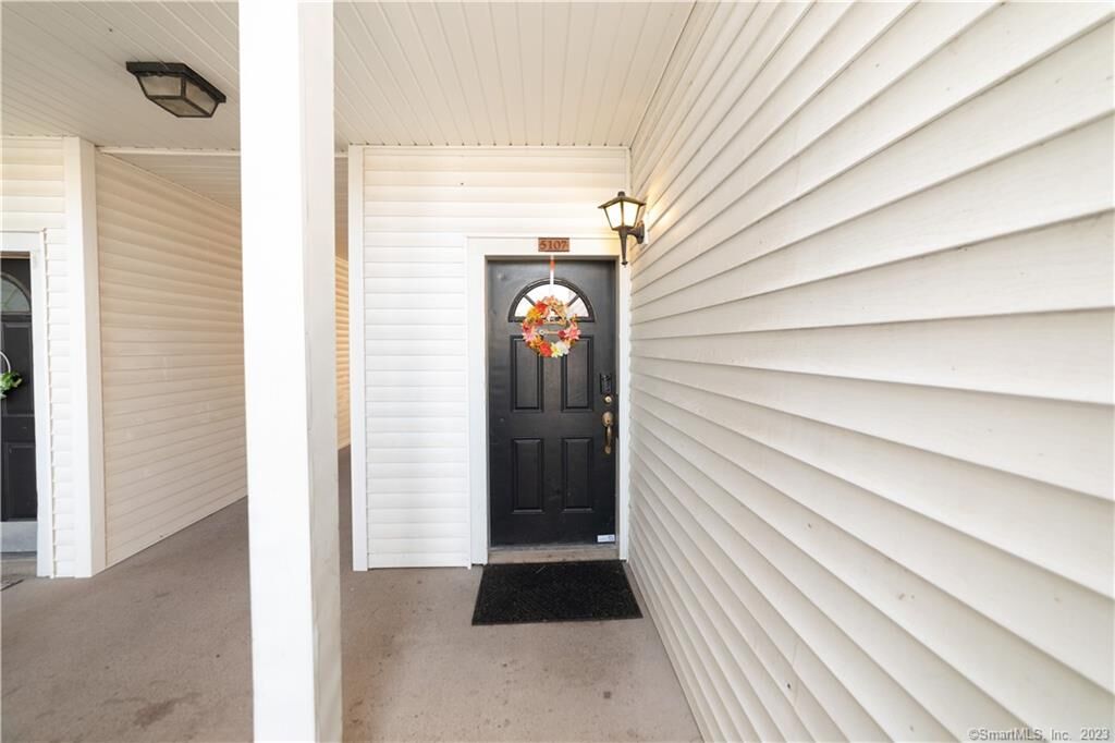 Property Photo: 31 High Street 5107 CT 06118