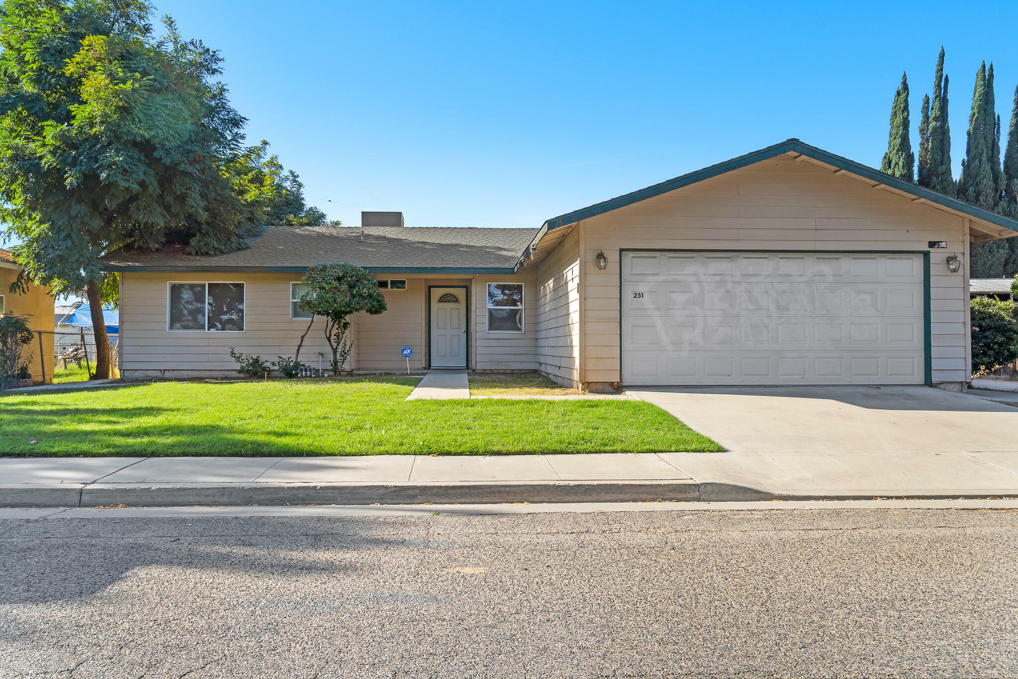 Property Photo:  251 W Front Street  CA 93223 