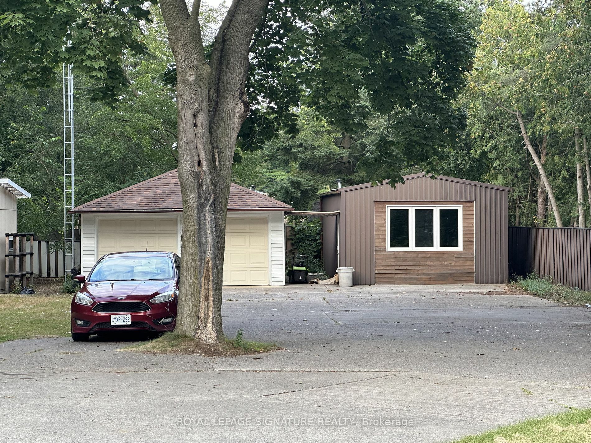Property Photo: 1304 Military Tr ON M1C1A5