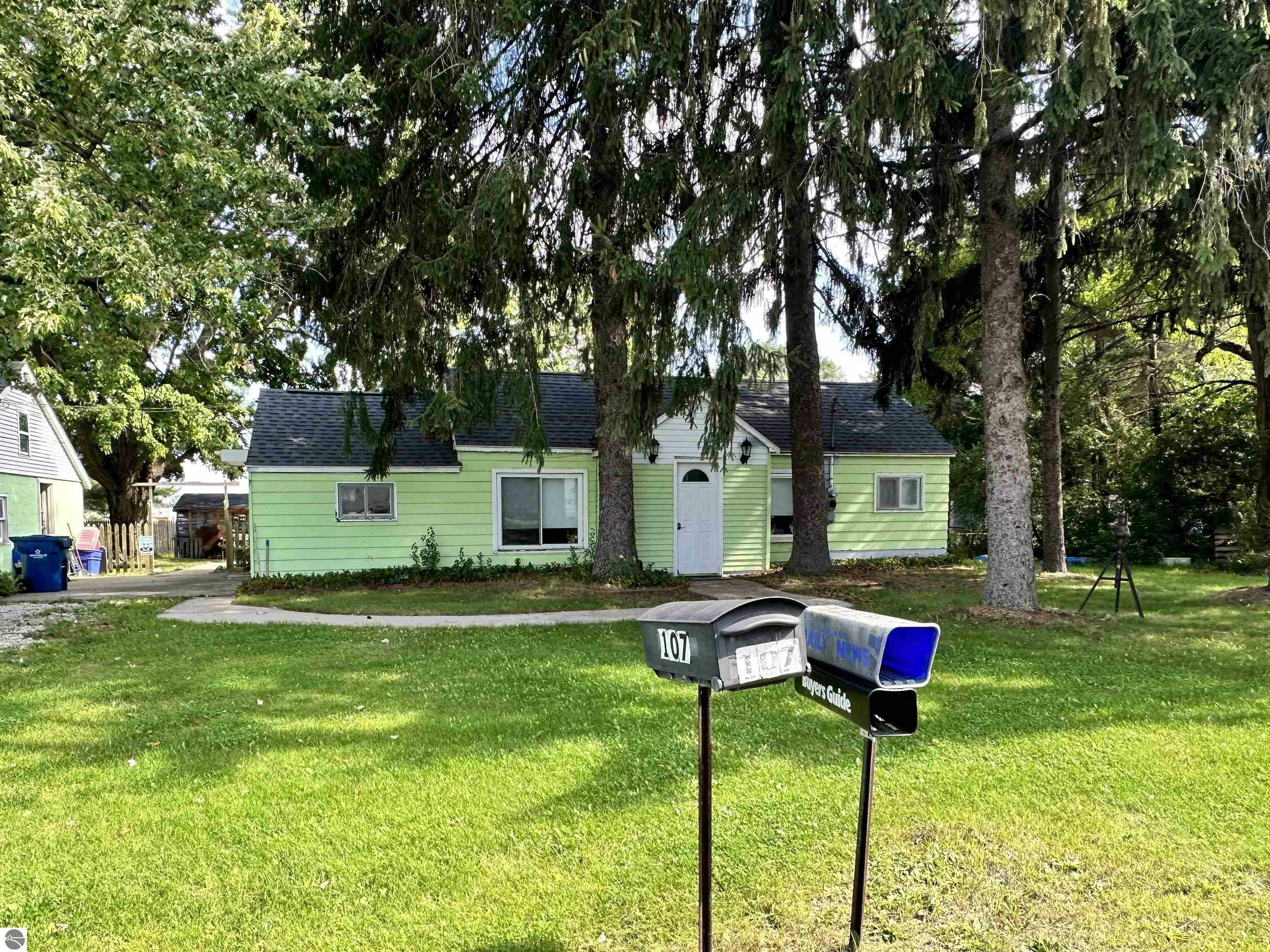 Property Photo:  107 S 7th Street  MI 48618 