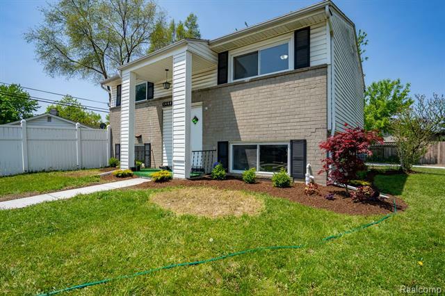 Property Photo: 1468 Westchester Street MI 48186