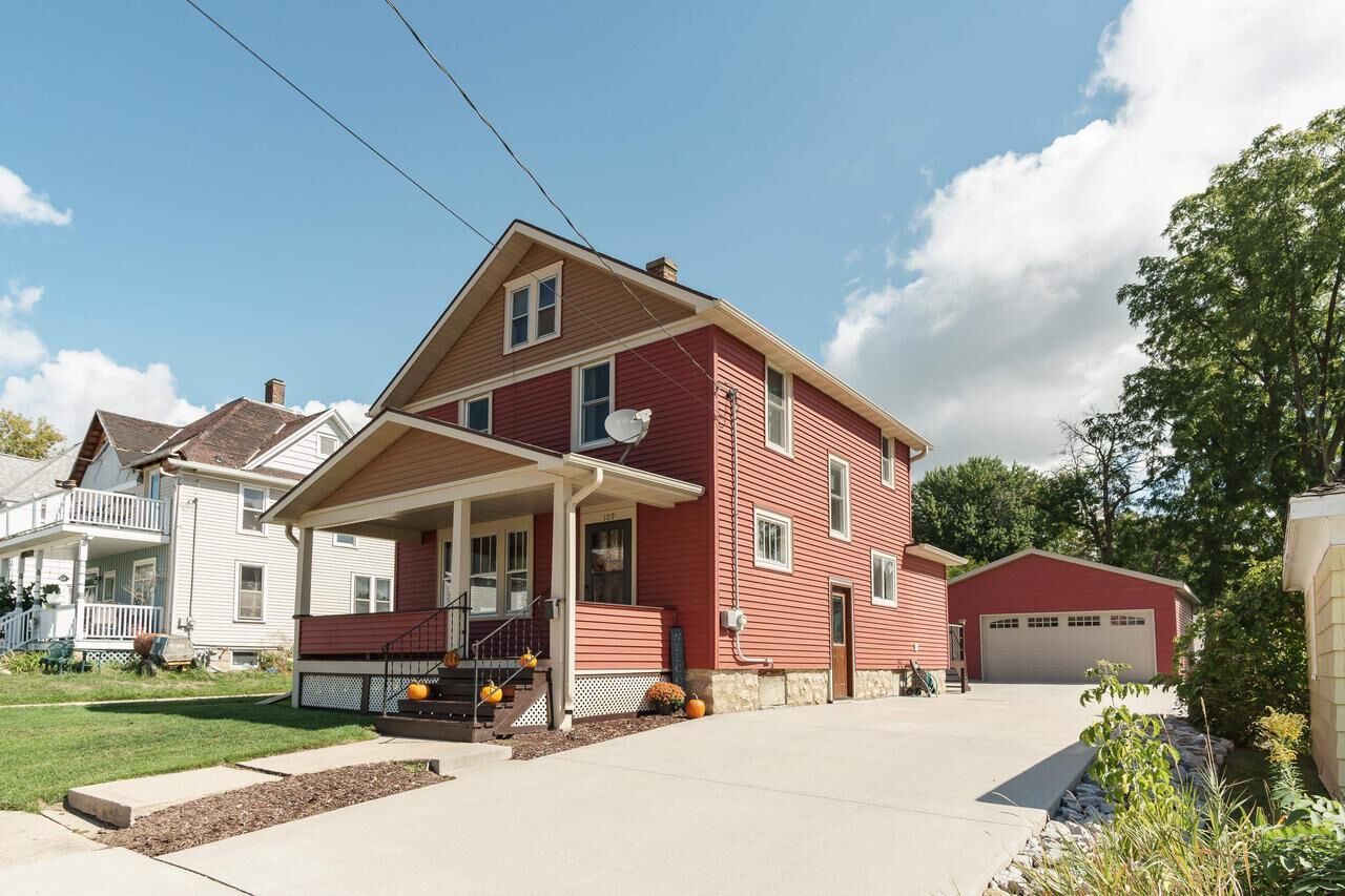 Property Photo:  109 La Crosse Street  WI 53916 