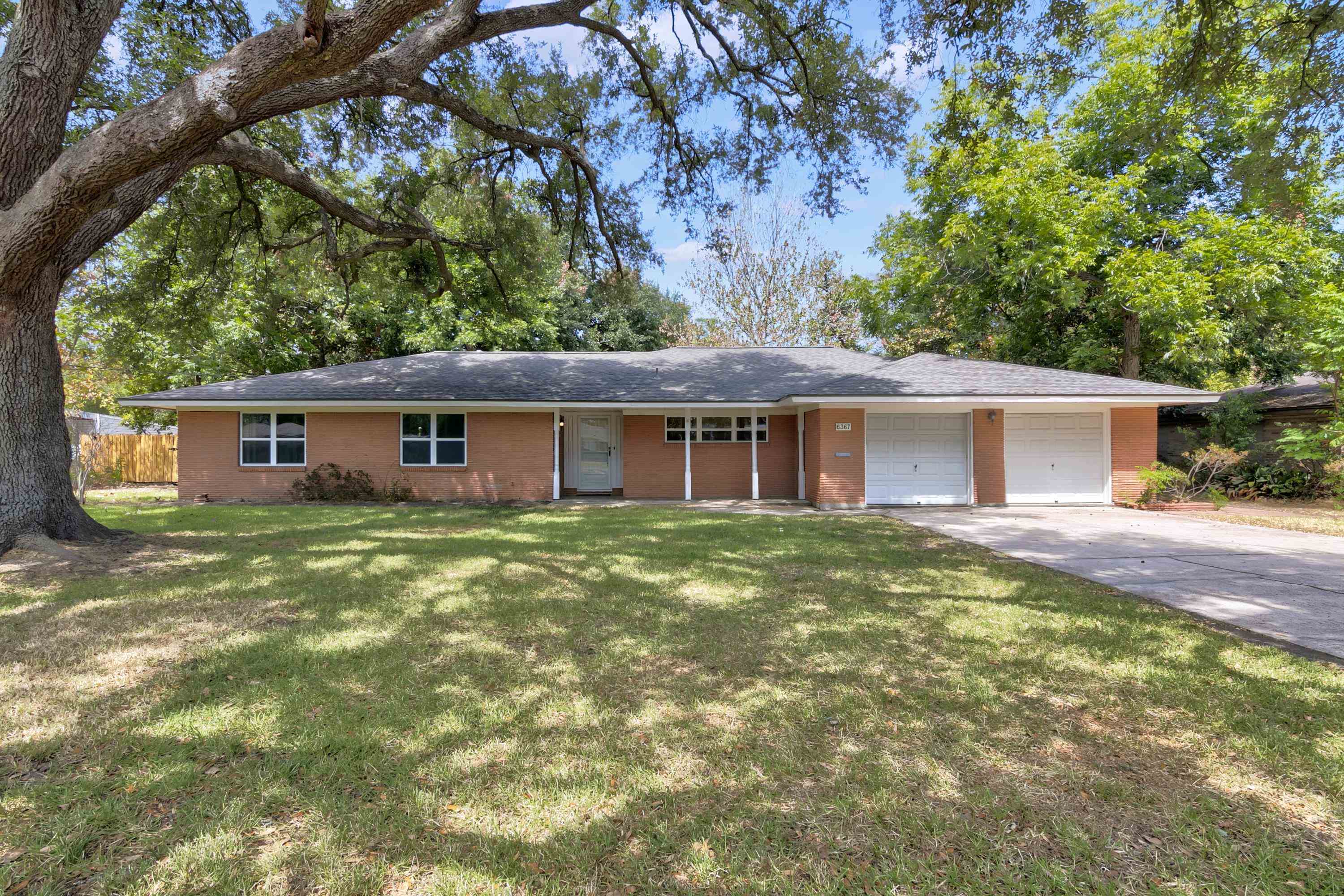 Property Photo:  6367 Adams St  TX 77619 