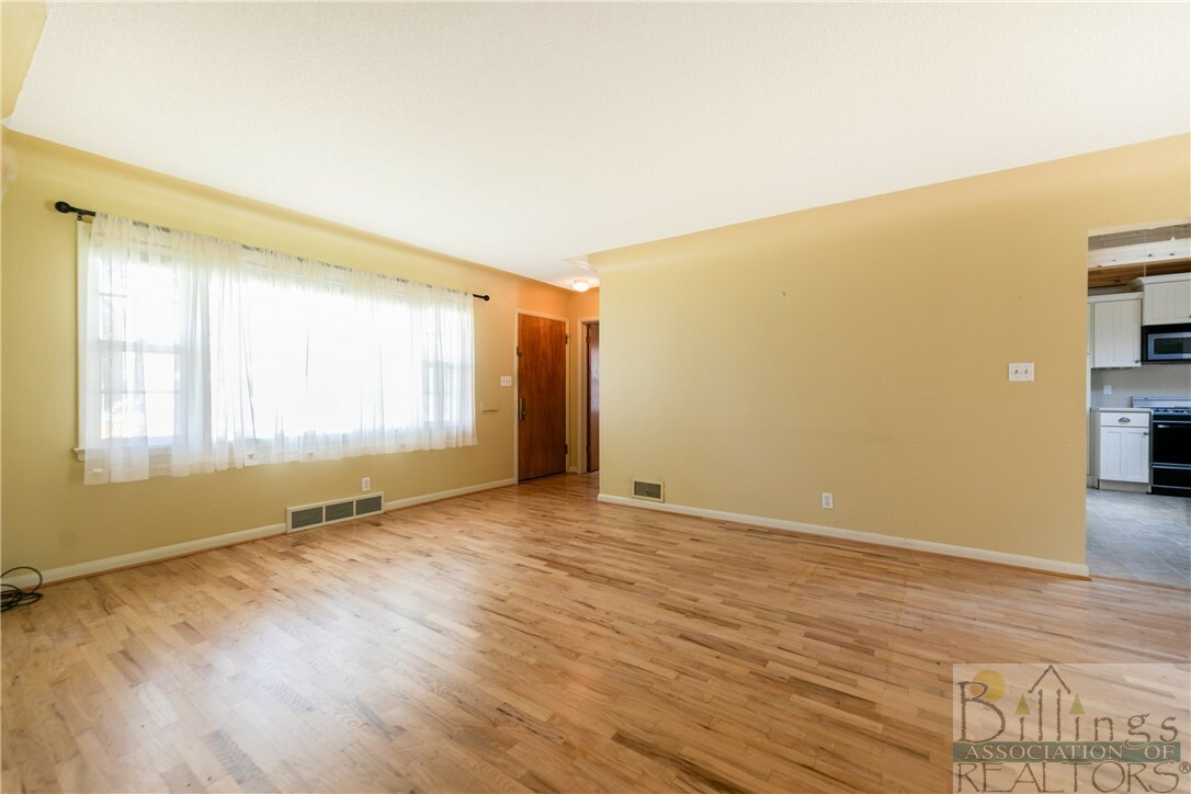 Property Photo: 932 Alderson Avenue MT 59101