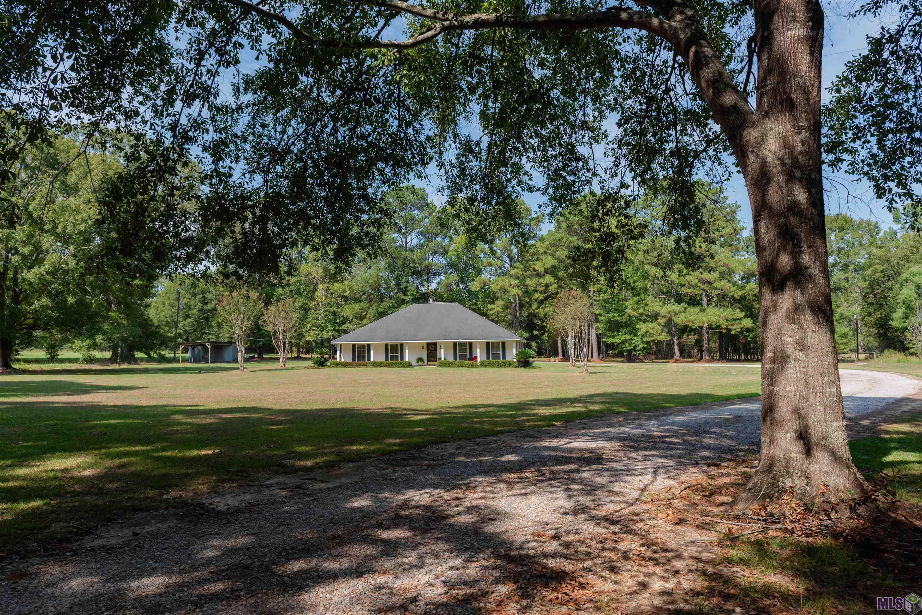 Property Photo: 2224 State Hwy 957 LA 70730
