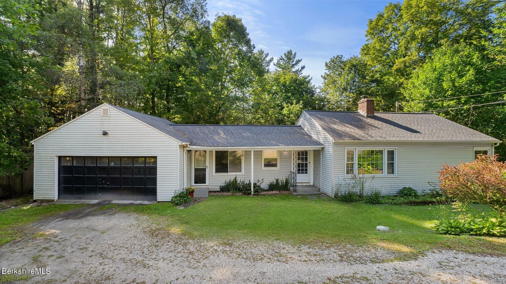 325 Laurel St  Lee MA 01238 photo
