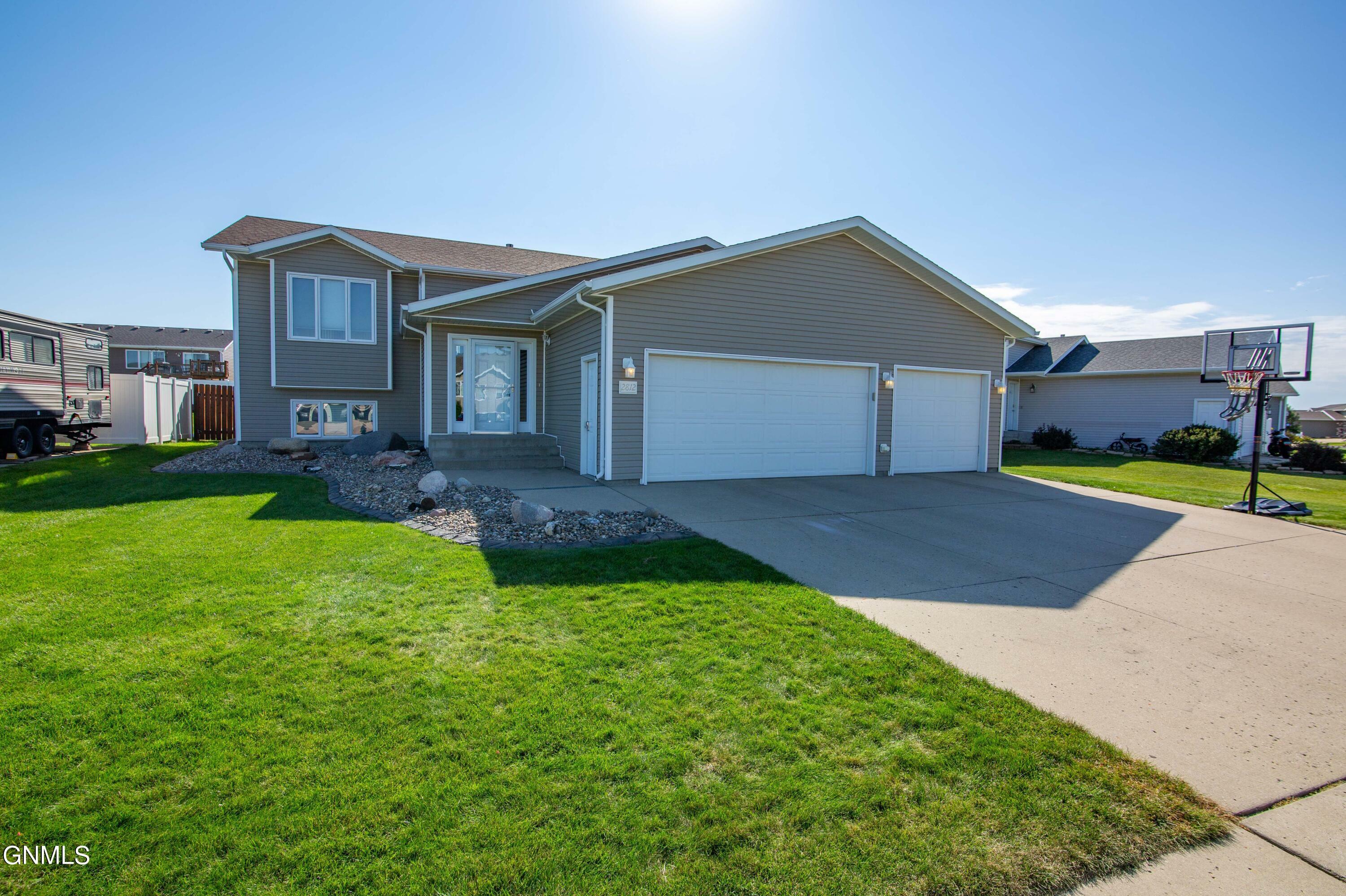 Property Photo: 2812 Plainview Drive SE ND 58554
