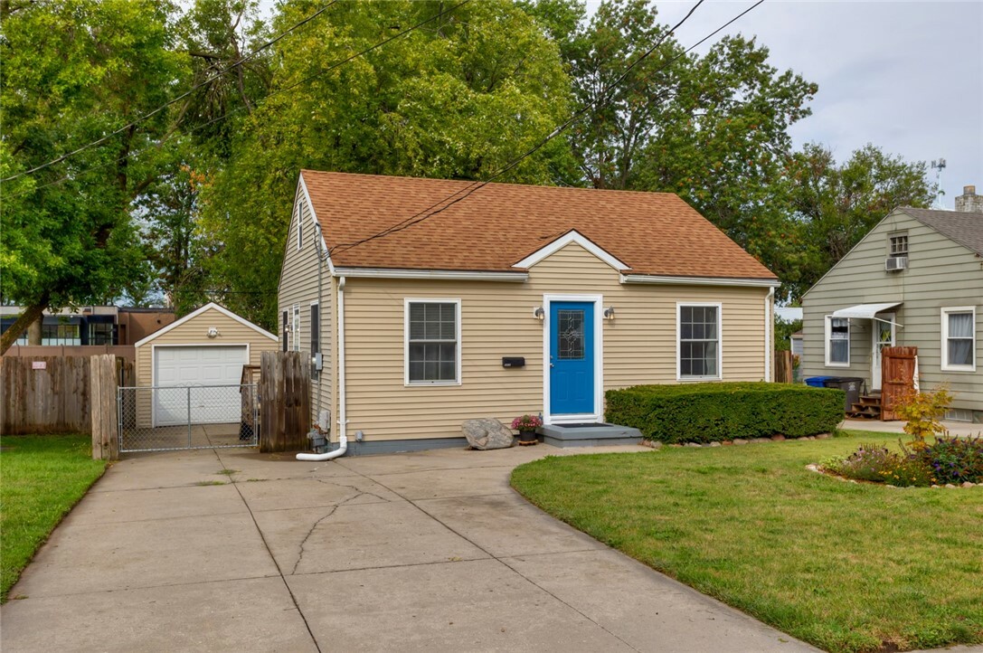 Property Photo: 3918 57th Street IA 50310