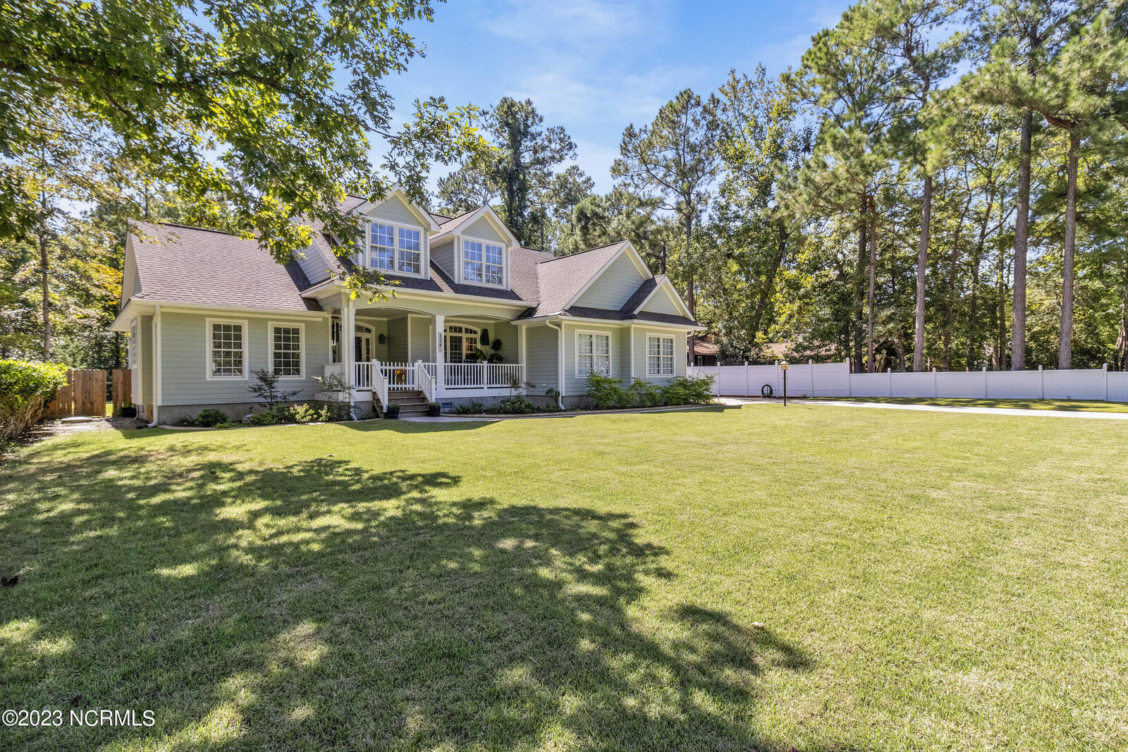 Property Photo:  124 Country Club Drive  NC 28470 