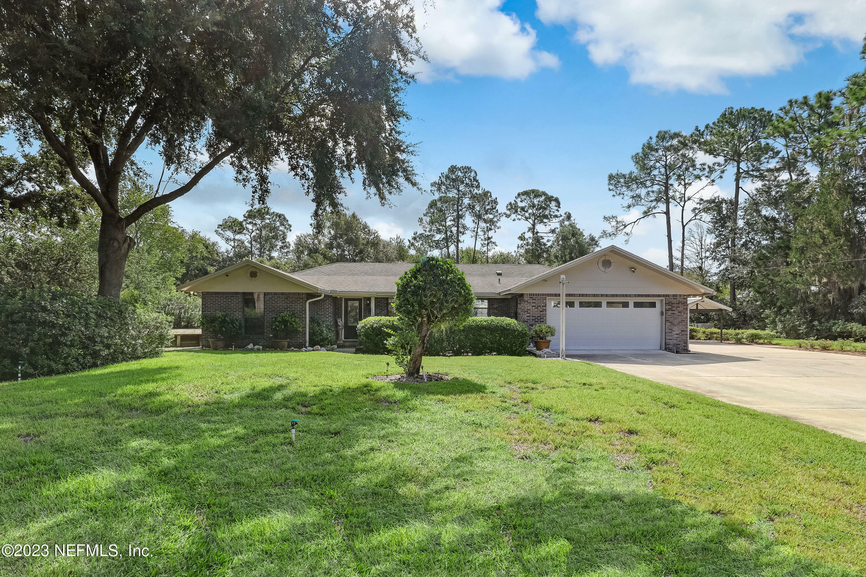 Property Photo:  2002 River Oaks Drive  FL 32259 