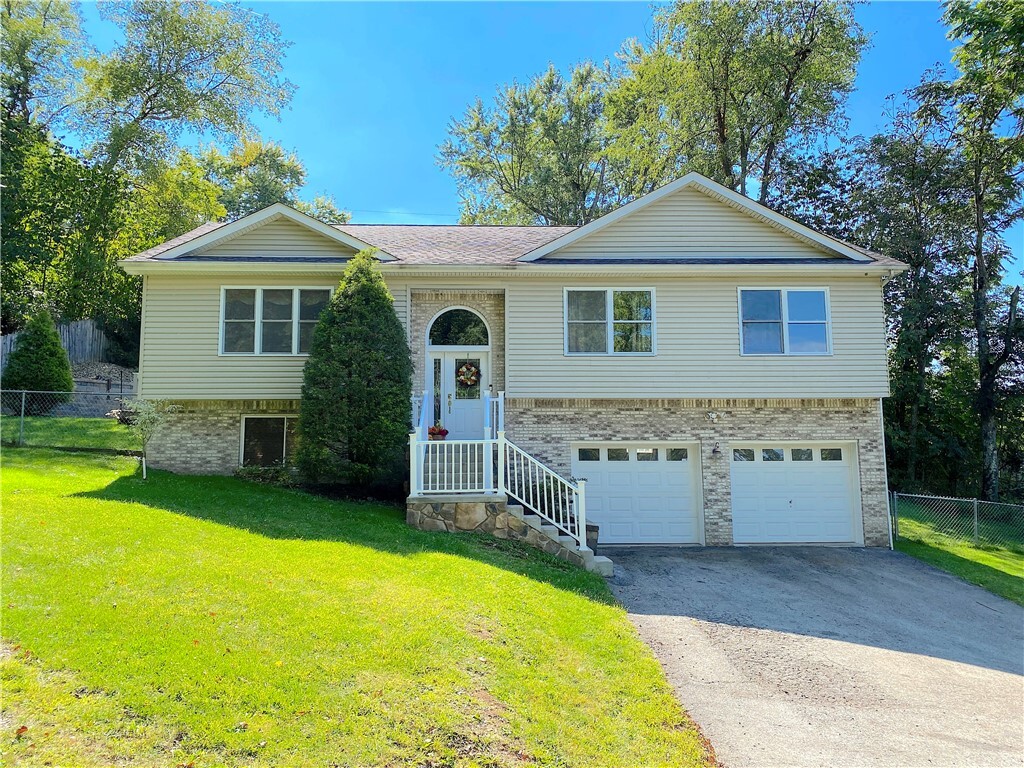 Property Photo: 322 Pine Hollow Rd PA 15085