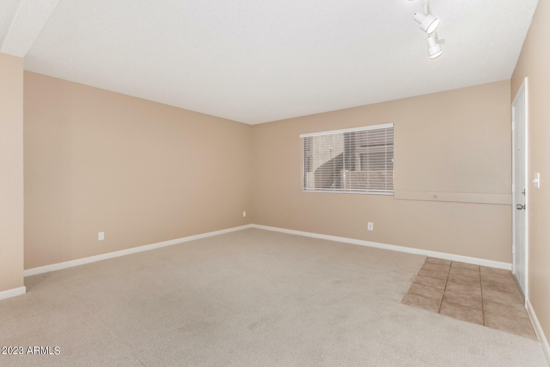 Property Photo:  623 W Guadalupe Road 133  AZ 85210 