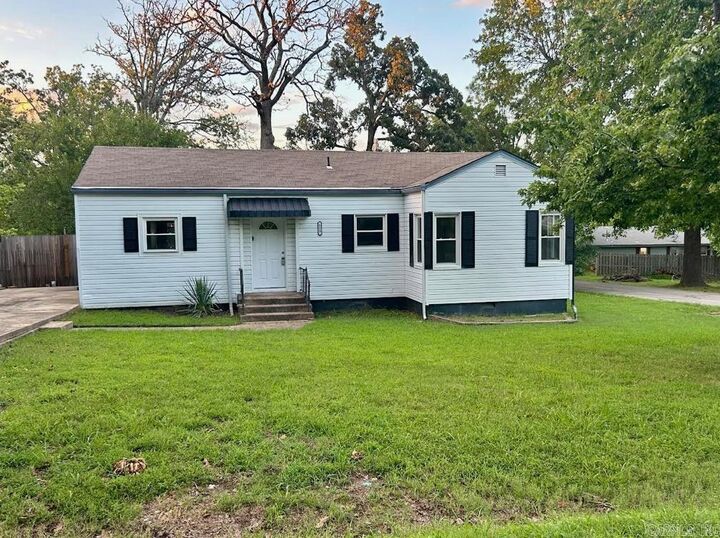 523 E 7th Street  Mountain Home AR 72653 photo