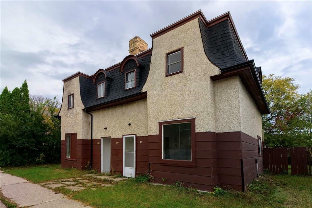 Property Photo:  556 Alexander Avenue  MB R3A0N8 