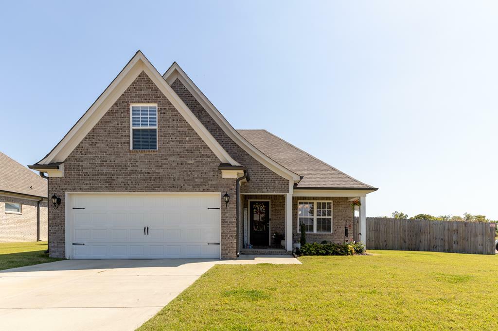 Property Photo:  823 Crittenden Boulevard  AR 72364 