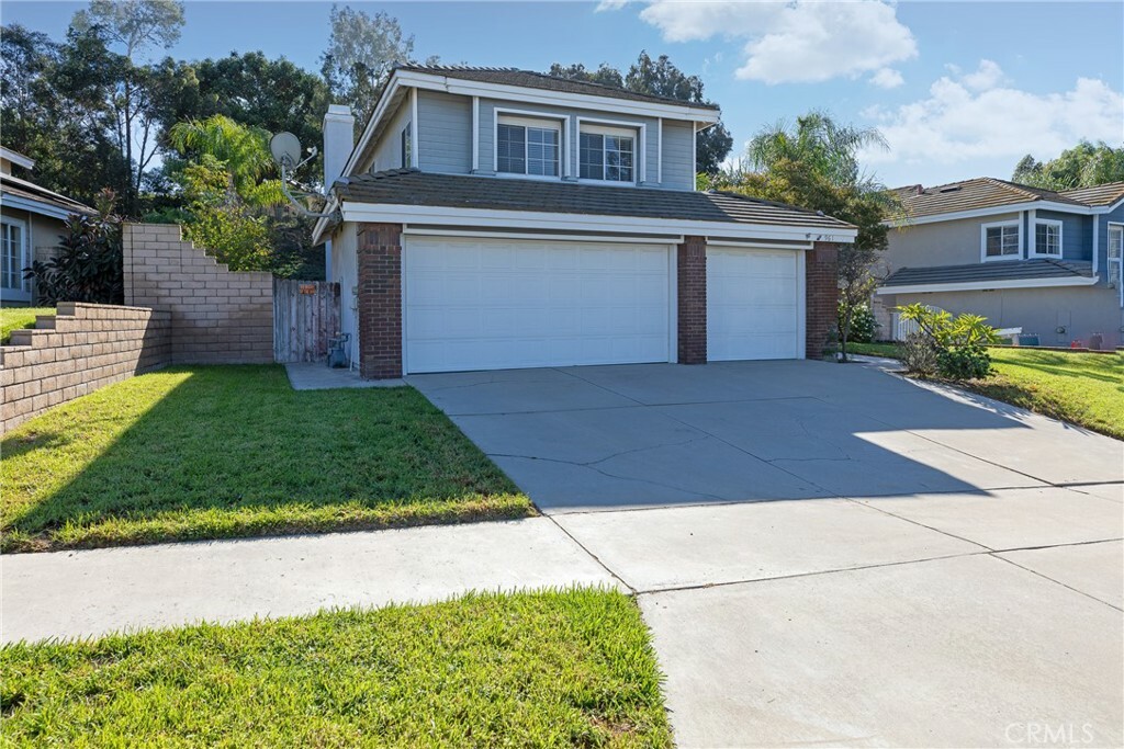 Property Photo:  961 Summit View Court  CA 92882 