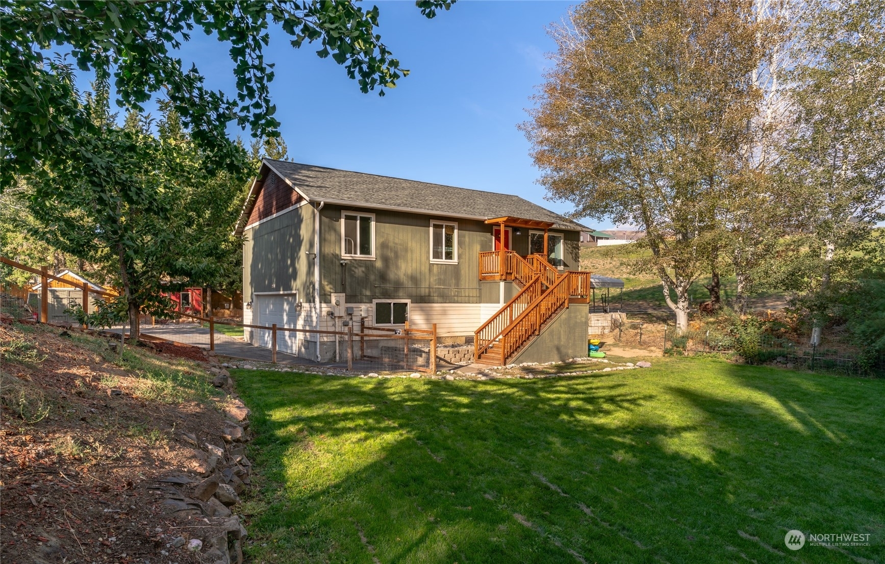 Property Photo:  2531 8th Street NE  WA 98802 