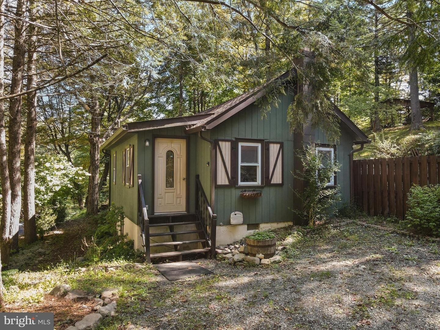 Property Photo:  1213 Sherwood Forest Road  PA 18360 