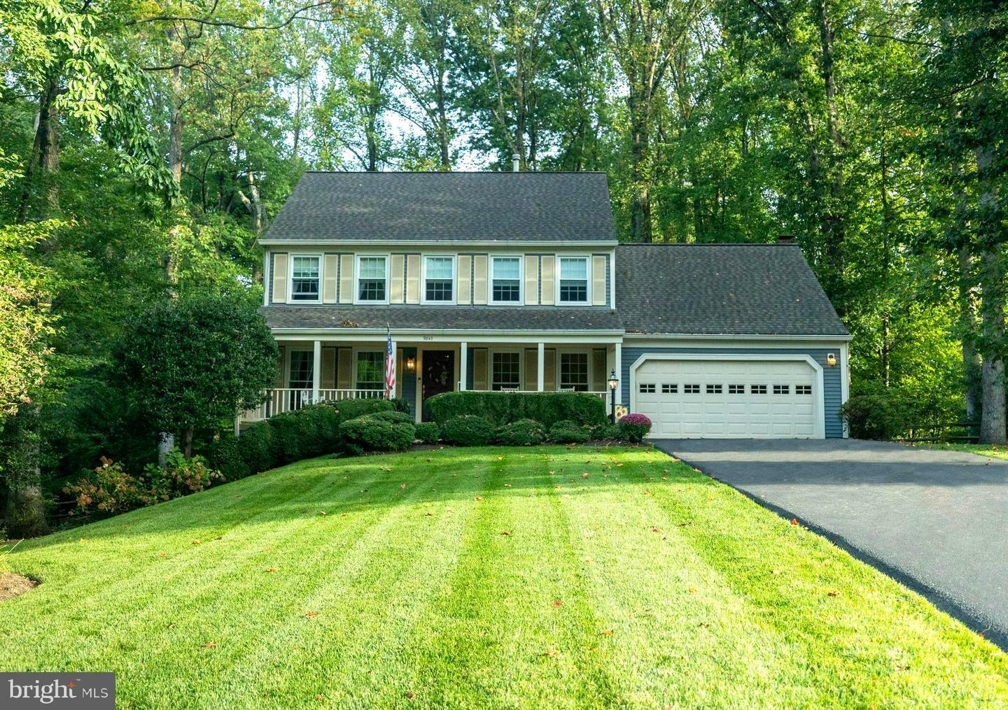 Property Photo: 9843 S Park Circle VA 22039