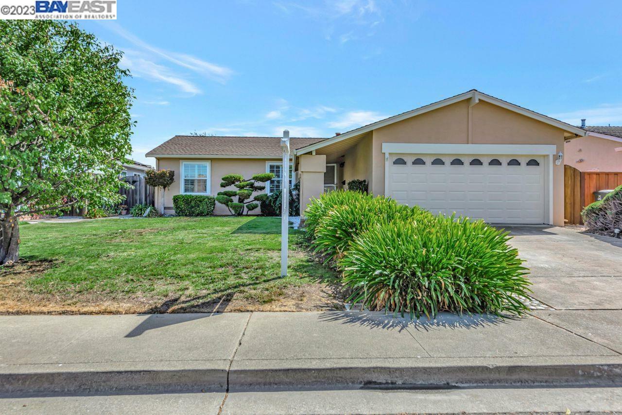 Property Photo: 2452 Maraschino Pl CA 94587