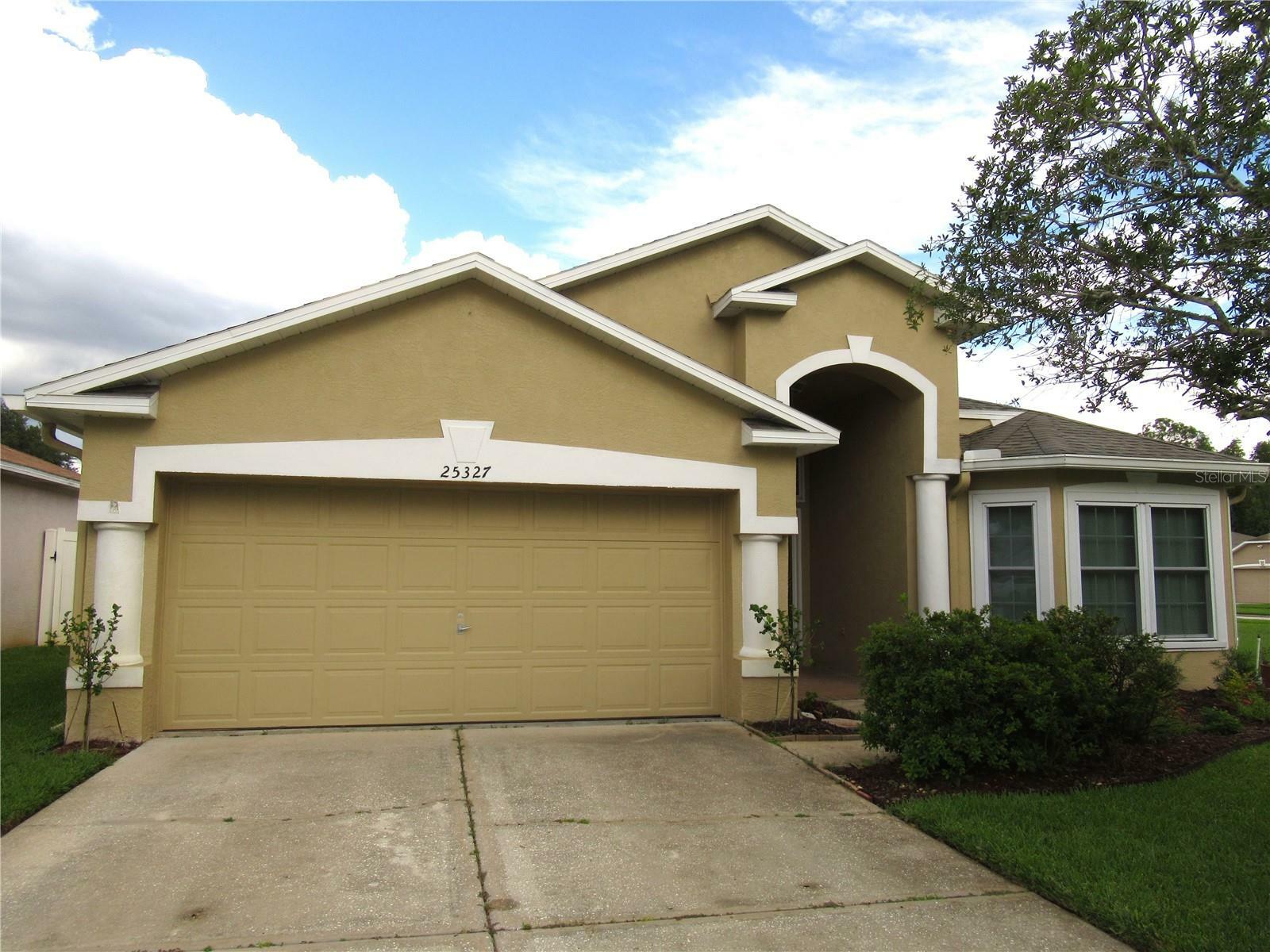 Property Photo:  25327 Seven Rivers Circle  FL 34639 