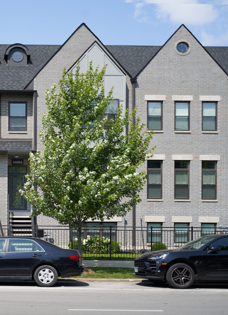 Property Photo: 4306 A S Drexel Boulevard IL 60653