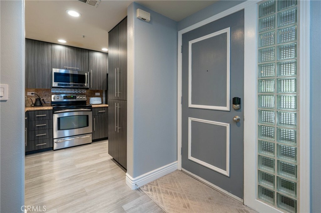 Property Photo: 2253 Martin 115 CA 92612