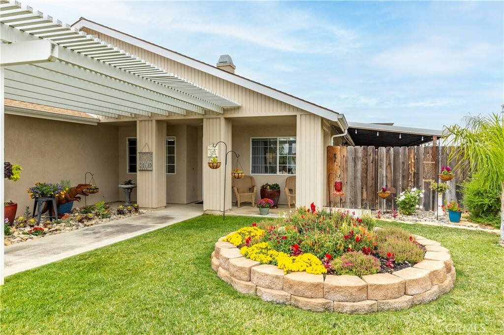 Property Photo:  2307 Apion Court  CA 93446 