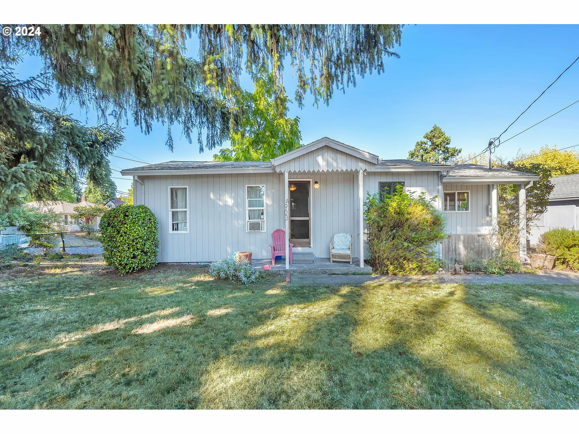 4903 SE Long St  Portland OR 97206 photo