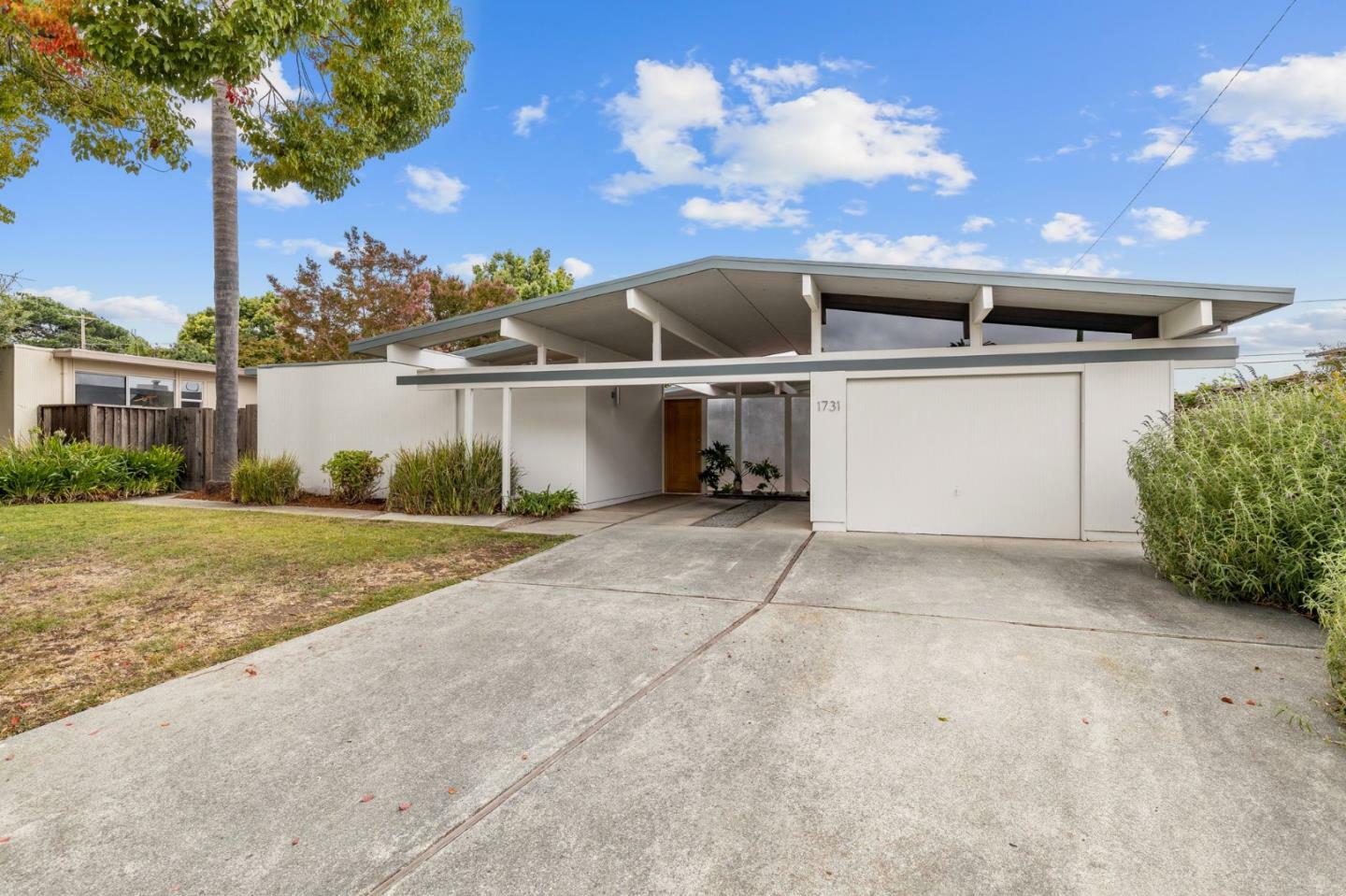 Property Photo: 1731 Mossbrook Avenue CA 95130