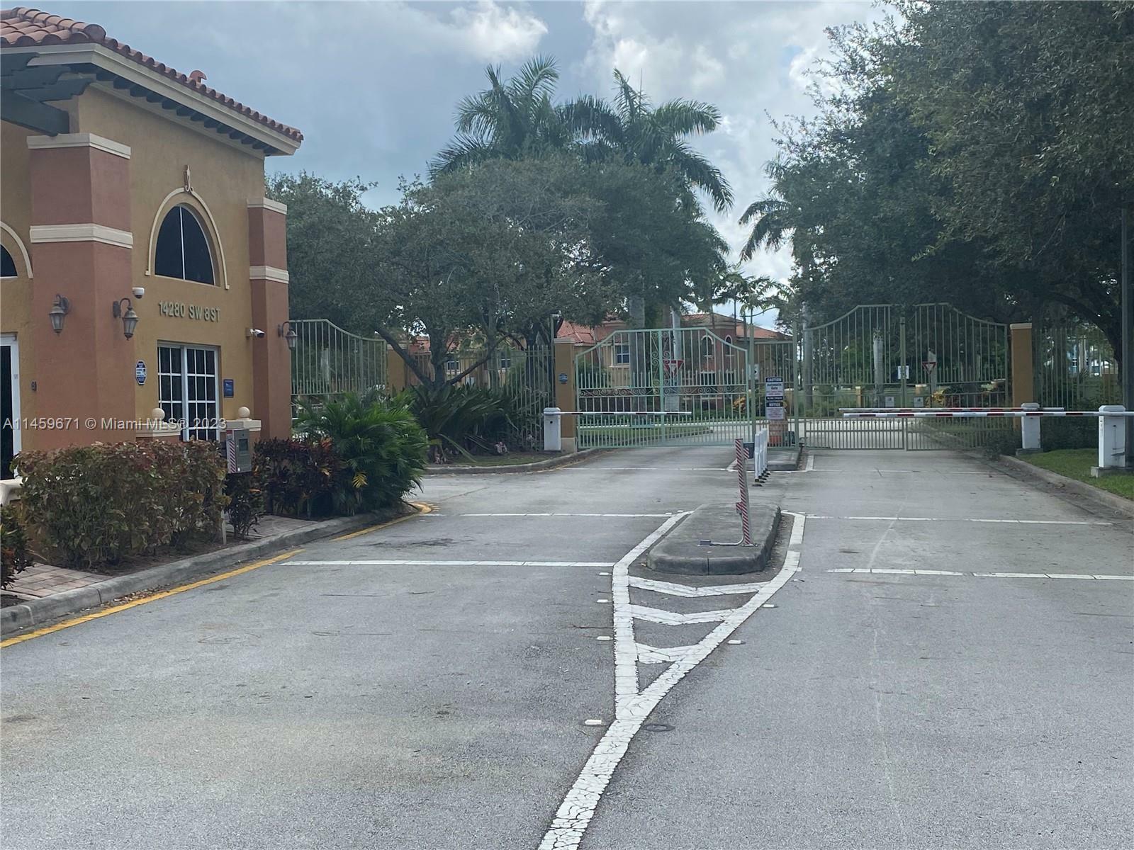 14316 SW 10th St 2402  Pembroke Pines FL 33027 photo