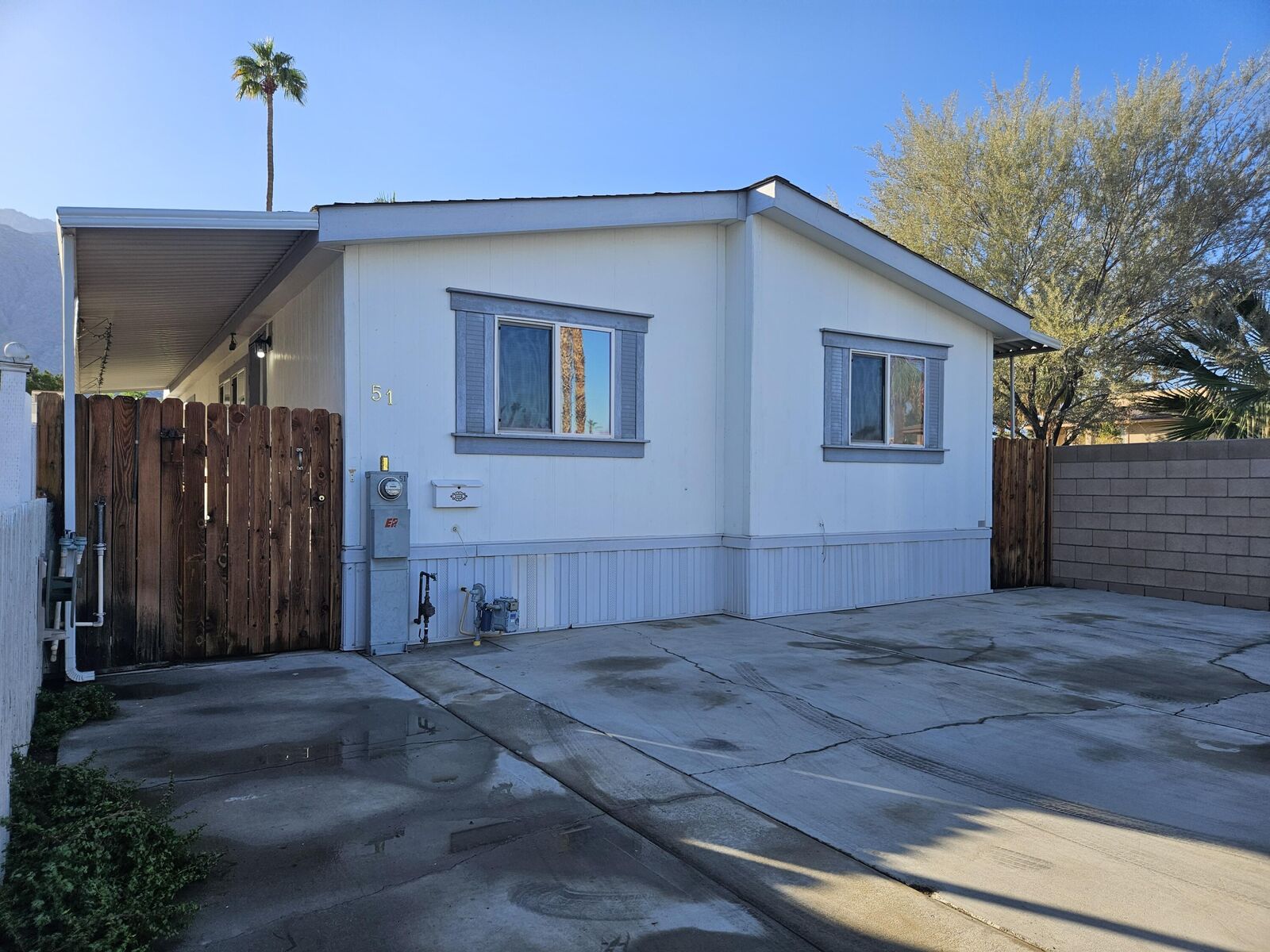 Property Photo:  51 Alesandro Road  CA 92264 