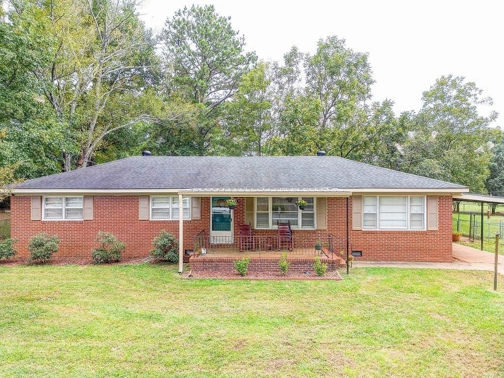 Property Photo:  210 Piedmont Avenue  GA 30125 