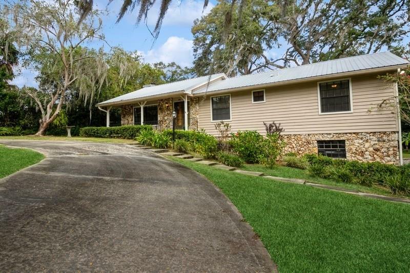 Property Photo: 235 Kincaid Avenue FL 32724