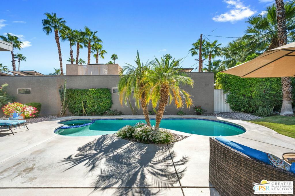 Property Photo:  671 Dunes Court  CA 92264 